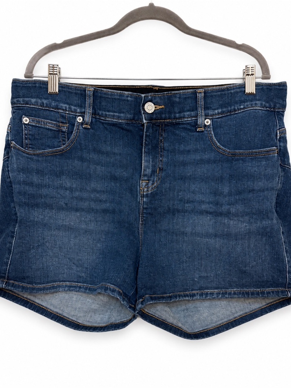 Torrid Bombshell 3.5” Denim Shorts Premium Stretch Dark Wash 18